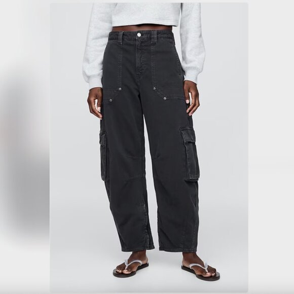 GAP Pants - GAP Mid Rise Barrel Cargo Pants 4 Tall